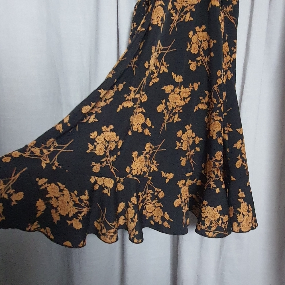 Floral Wrap Dress in Black and Golden Orange Size M - Picture 8 of 10